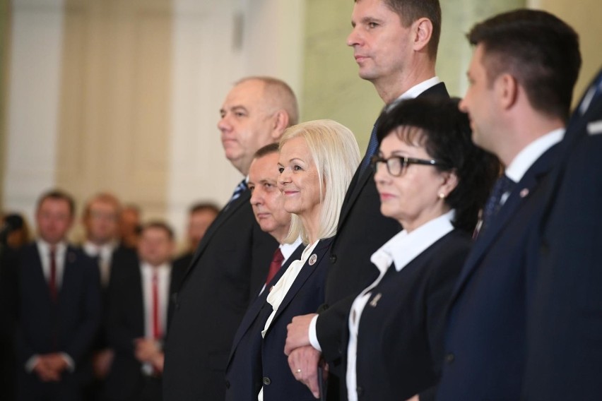 Rekonstrukcja rządu 2019: Prezydent powołał nowych ministrów [NAZWISKA] Do rządu dołączyli m.in. Marian Banaś, Michał Woś i Jacek Sasin