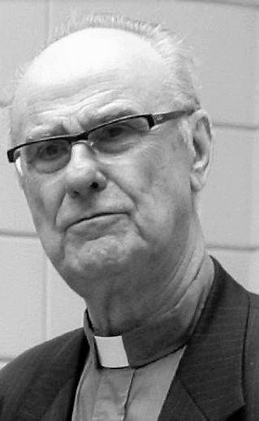 Biskup Jan Szarek 

8 października 2020 zmarł bp. Jan Szarek...