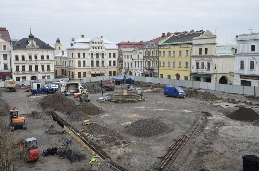 Szyny pojawiły się na cieszyńskim rynku. Zdania mieszkańców podzielone