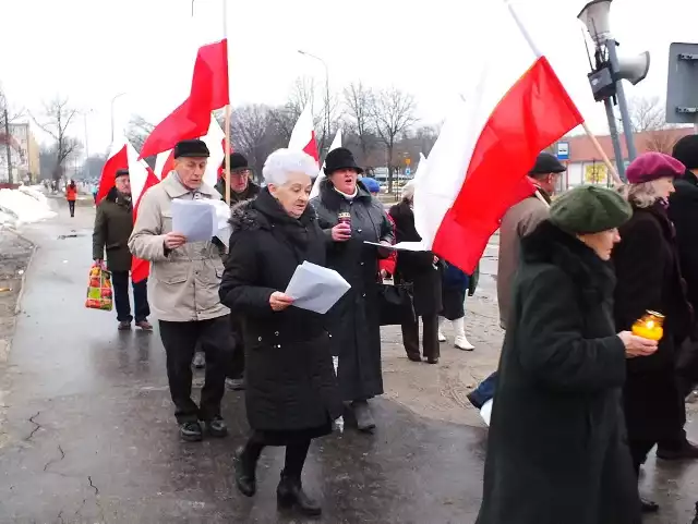 Kraśniczanie uczcili trzecią rocznicę katastrofy smoleńskiej.