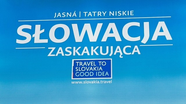 Narty to nie wszystko, co Słowacja ma do zaoferowania turystom tej zimy. Przekonajcie się, jakie jeszcze atrakcje i miejsca warte odwiedzenia czekają na was na Słowacji. Relacjonujemy słowacką prezentację na targach turystycznych TT Warsaw 2023.
