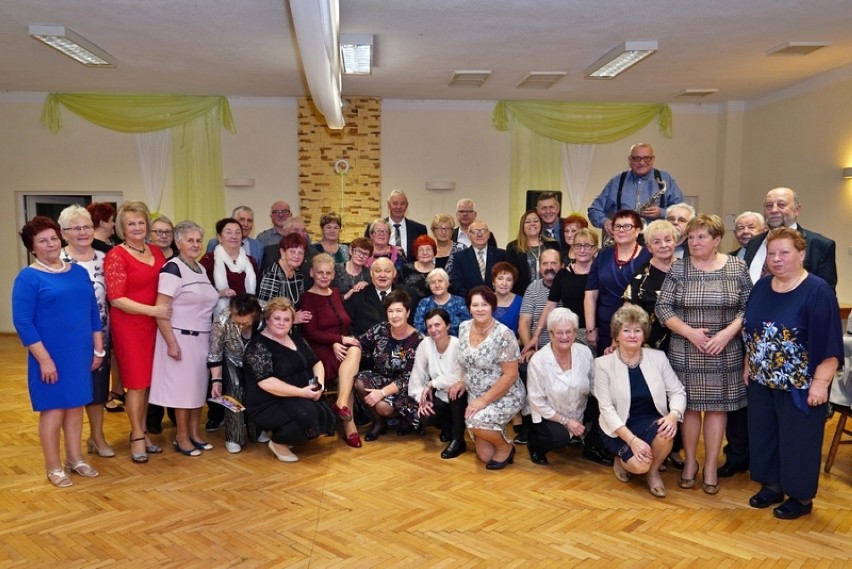Diabetycy z całego powiatu bawili się na zabawie andrzejkowej w Debrznie