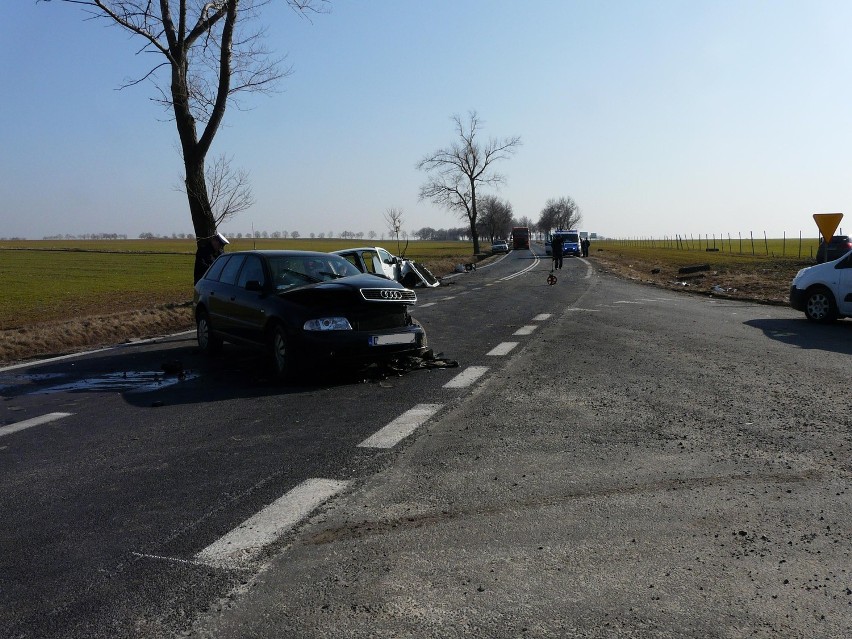 Sześć osób rannych w wypadku na drodze krajowej nr 3 koło Małuszowa