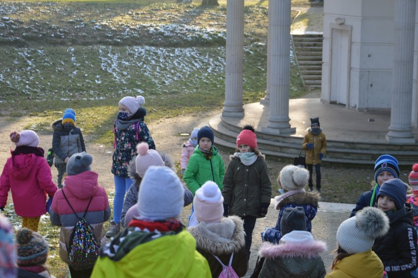 Półkolonie w Skierniewicach. Dzieci z SP 4 aktywnie spędzają ten czas