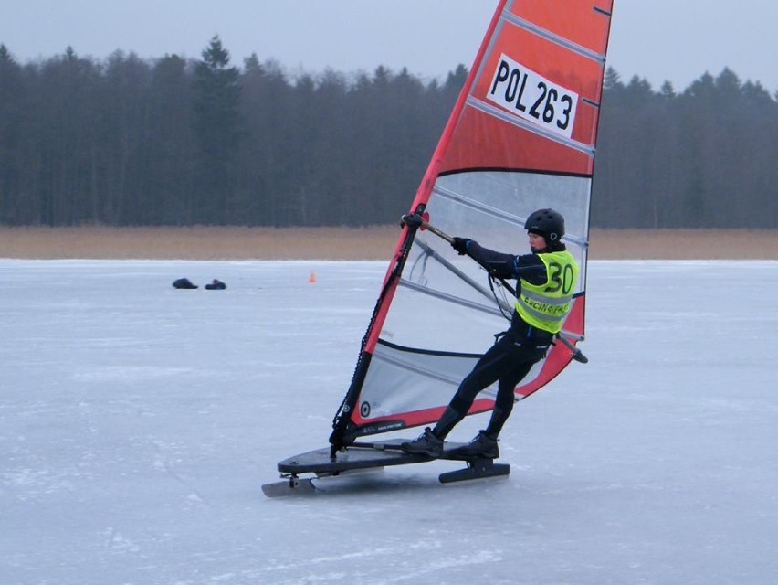 Mistrzostwa Polski w windsurfingu zimowym 2015. Dwa medale zawodników DKŻ Dobrzyń