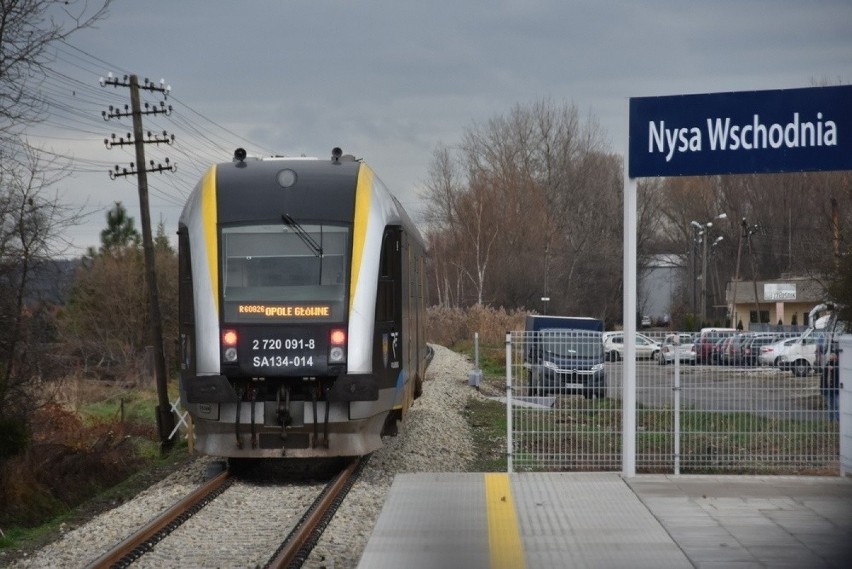 Zmodernizowana linia kolejowa Opole-Nysa. Obecnie nie...