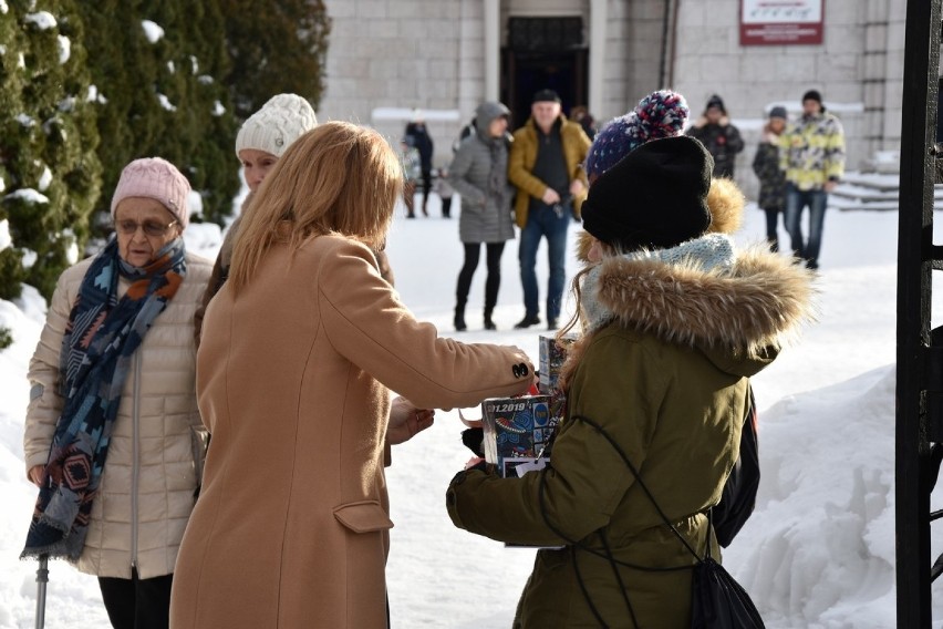 WOŚP 2019: Wolontariusze kwestowali też w Białce Tatrzańskiej i Nowym Targu [ZDJĘCIA]
