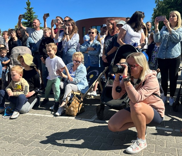 W sobotę przyjazne mury Szkoły Podstawowej nr 9 w Lesznie wypełniły się dziećmi z rodzicami. Powodem odwiedzin był Rodzinny Piknik Naukowy zorganizowany przez szkołę i radę rodziców przy pomocy leszczyńskiego magistratu.