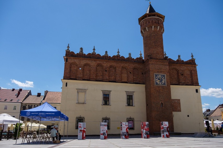 Tarnów. Otwarcie wystawy „TU rodziła się Solidarność” na Rynku [ZDJĘCIA]