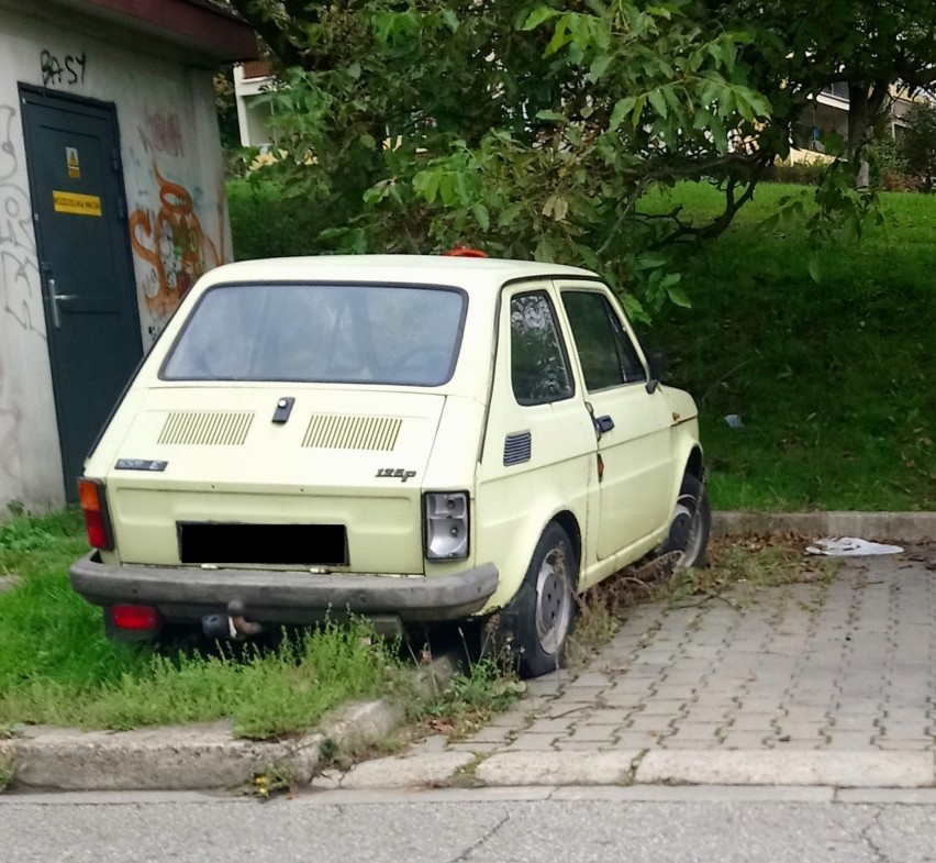 ul. Parnickiego 20 Fiat 126