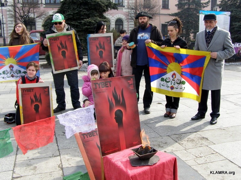 W Żywcu można było zamanifestować swoją solidarność z Tybetańczykami. Walczą o wolny Tybet [ZDJĘCIA]