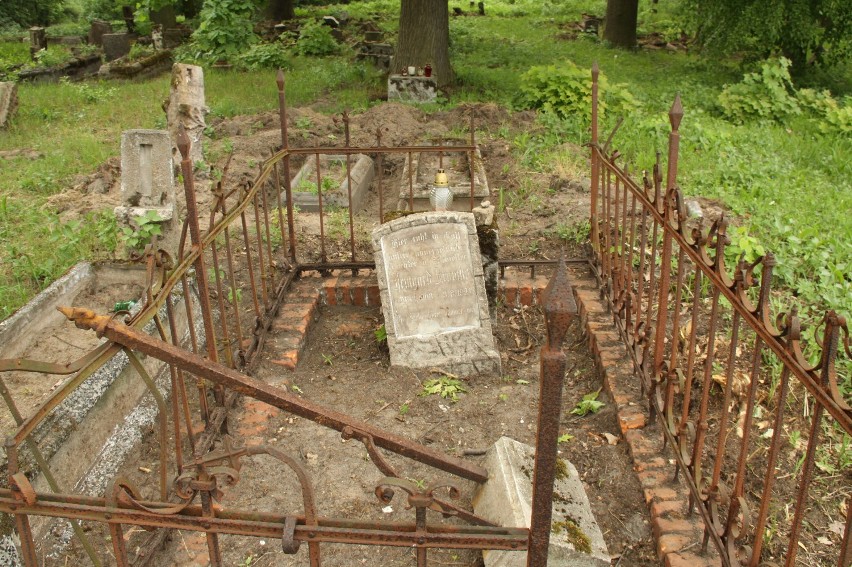 Stary cmentarz ewangelicki przy ul. Rudackiej w Toruniu