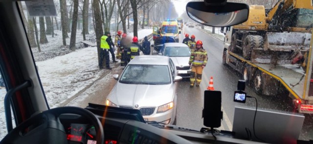 W zdarzeniu brały udział 3 samochody osobowe, które najechały na siebie na ul. Kwiatkowskiego