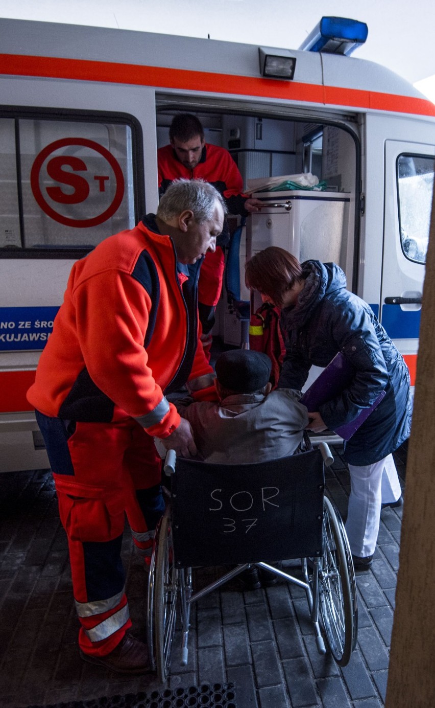 Trwa ewakuacja części pacjentów ze szpitala na Bielanach...