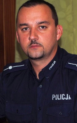 Aby zagłosować na Tomasza Pałubskiego wyślij SMS o treści POLICJANT.1 na numer 7155 (koszt 1.23 zł z VAT)