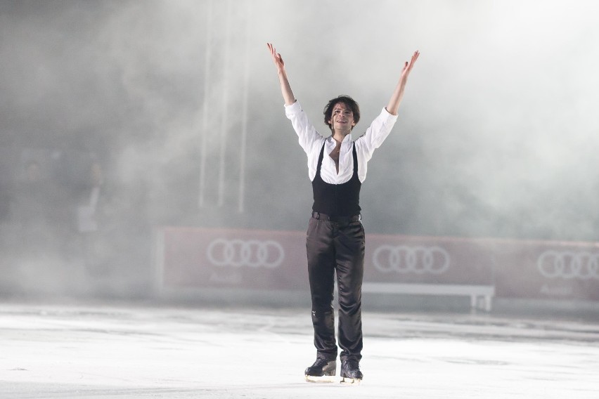 Kings on Ice. Popis łyżwiarskich umiejętności na Stadionie...