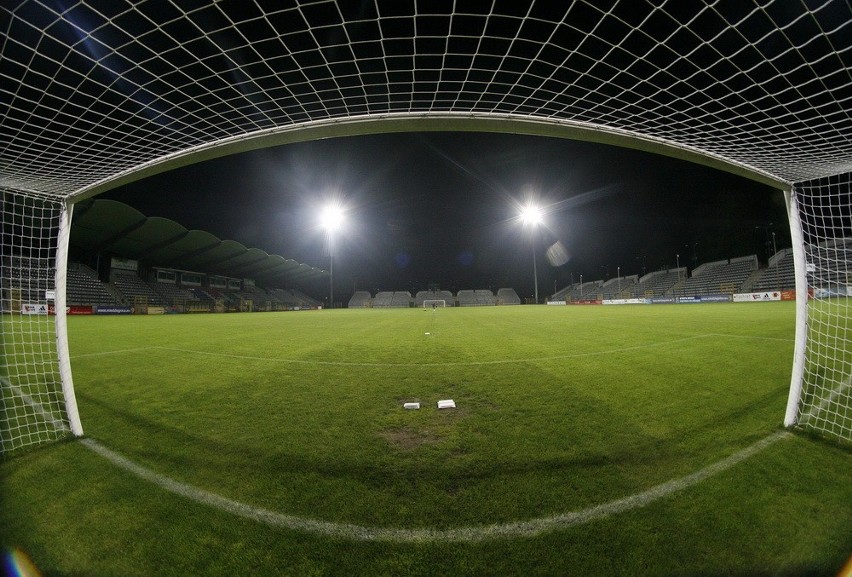 Legnica: Oświetlenie Stadionu Miejskiego (ZDJĘCIA)