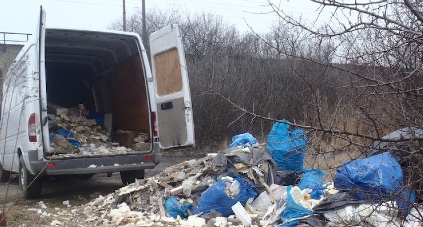 Straż Miejska Poznań: Dzikie wysypisko przy ul. Karpiej