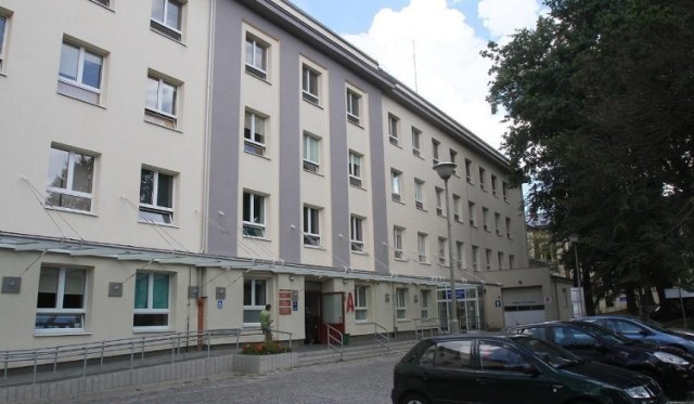 W szpitalu im. Jonschera przy ul. Milionowej w Łodzi zwolniono dziewięcioro chirurgów