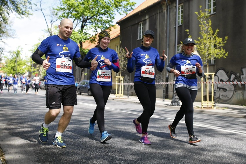 Bieg Konstytucji 3 Maja 2019, Warszawa. Tak 8000 biegaczy...