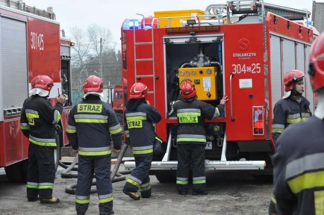 Toruń: Pożar na ulicy Poniatowskiego. Jedna osoba w szpitalu