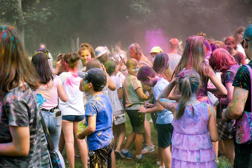 Święto kolorów w parku miejskim w Żarach - niedziela 18...