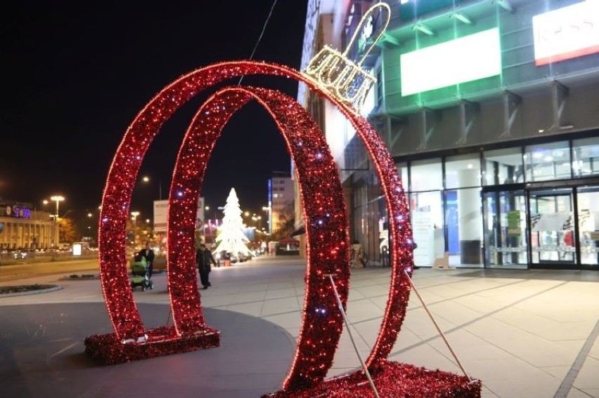 Sukcesja – była w założeniach centrum handlowo- rozrywkowym....