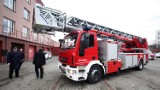Łódzcy strażacy mają najdłuższą w Polsce drabinę, ale nie mogą jej używać…