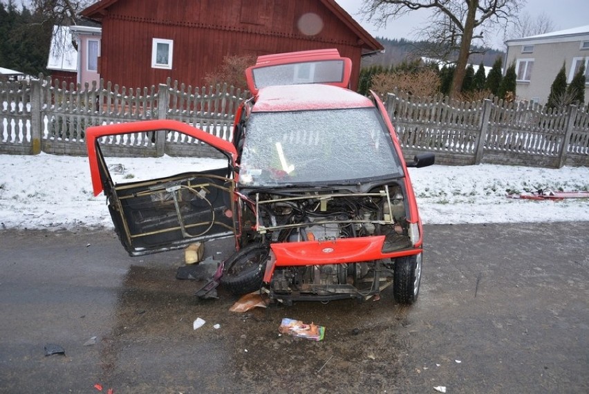 Pracujący na miejscu policjanci wstępnie ustalili, że...