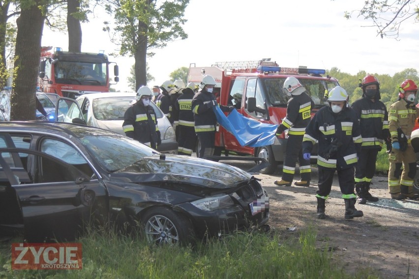 Wypadek na drodze Targoszyce-Łagiewniki. Jedna osoba hospitalizowana [ZDJĘCIA]     