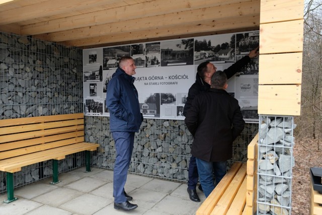 W gminie Żegocina powstało dziewięć nowych przystanków. Na każdym zdjęcia z historii danej miejscowości