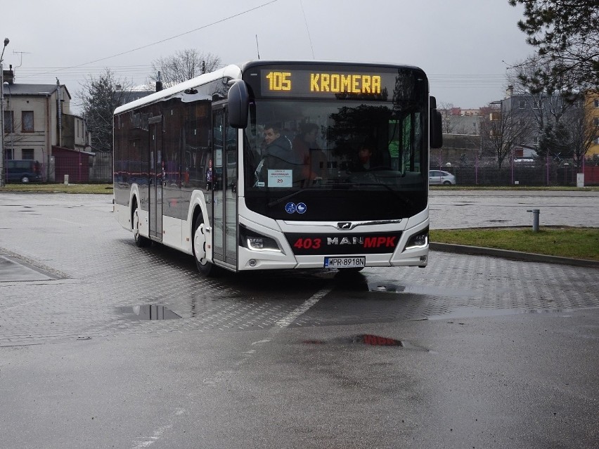 Częstochowski przewoźnik testuje dwa różne autobusy...