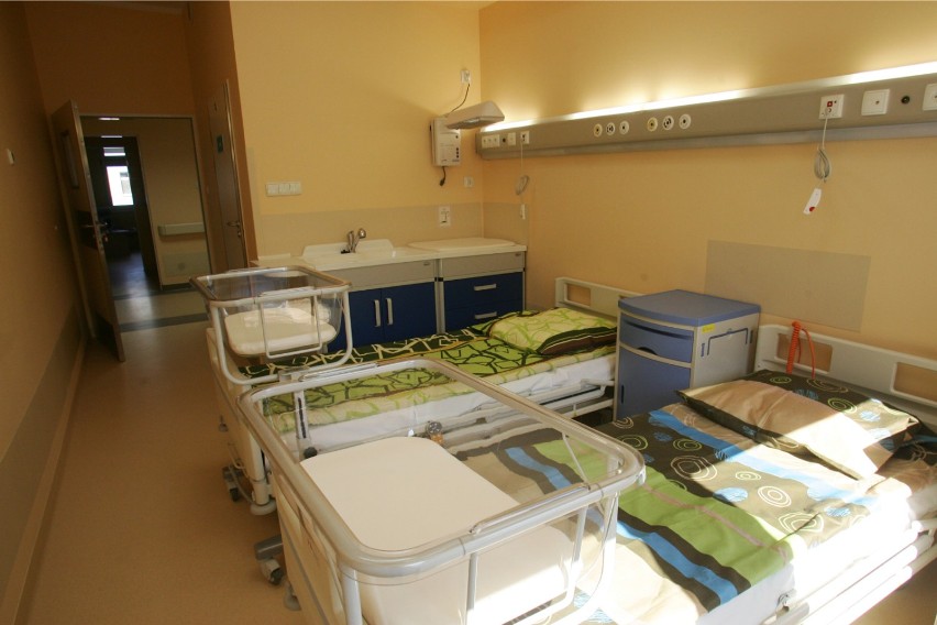 Porody rodzinne w szpitalu w Legnicy. Jakie zasady obowiązują? Ważne informacje dla przyszłych rodziców