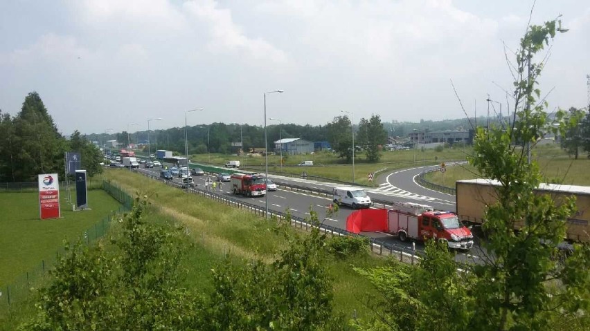 Poważny wypadek na S52 w Bielsku