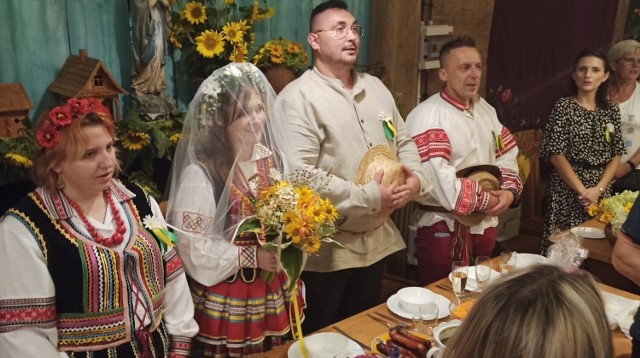 Atrakcją tegorocznego Święta Krainy Rumianku był improwizowany ślub poleski. fot.