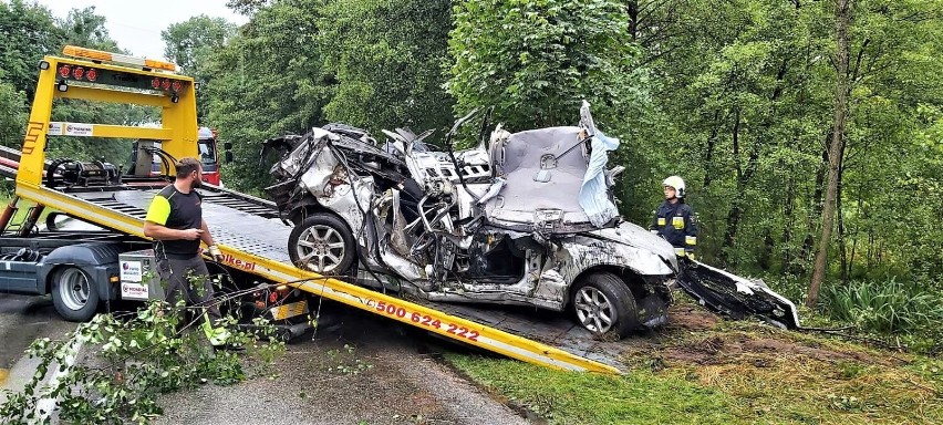 Powiat starogardzki. Śmiertelne wypadki na A1 w okolicy węzła w Kopytkowie oraz na DW 214 w Osieku