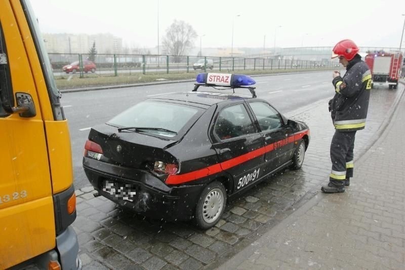 Auto strażaków z Milicza zniszczone we Wrocławiu (ZDJĘCIA)