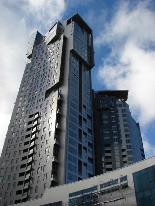 Który wieżowiec w Polsce jest najwyższy i gdzie w tym rankingu ...