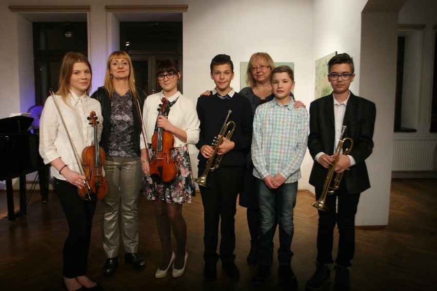 Nowy Sącz. Młodzi muzycy zagrali w Małej Galerii [ZDJĘCIA, WIDEO]