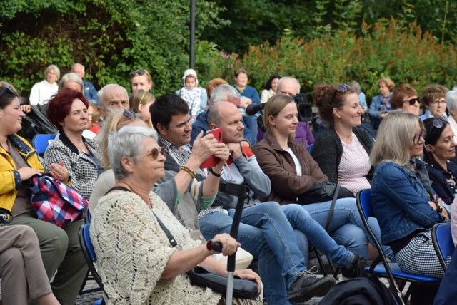 Inauguracyjny koncert Festiwalu Muzycznego Południowej Wielkopolski pod basztą Dorotką w Kaliszu