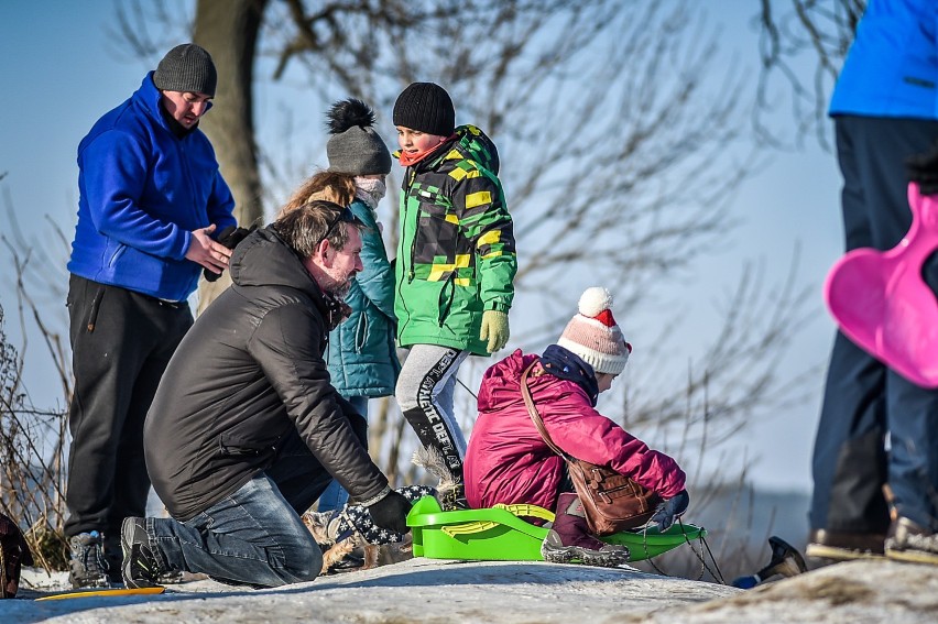 Leszczyniacy na sankach w styczniowy weekend 2021