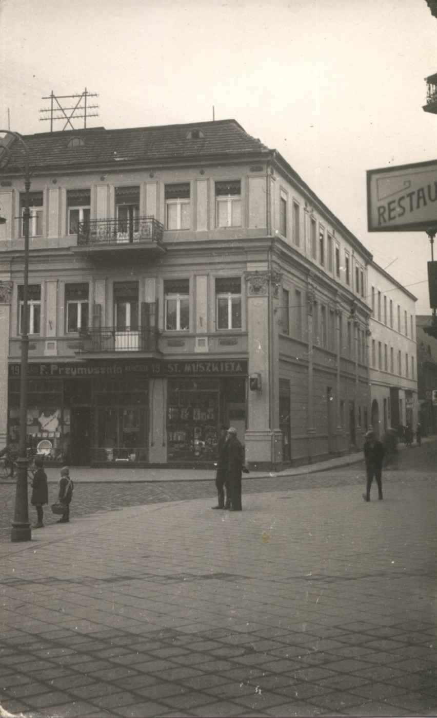 Kamienica róg Rynku i Wolności 1930 rok