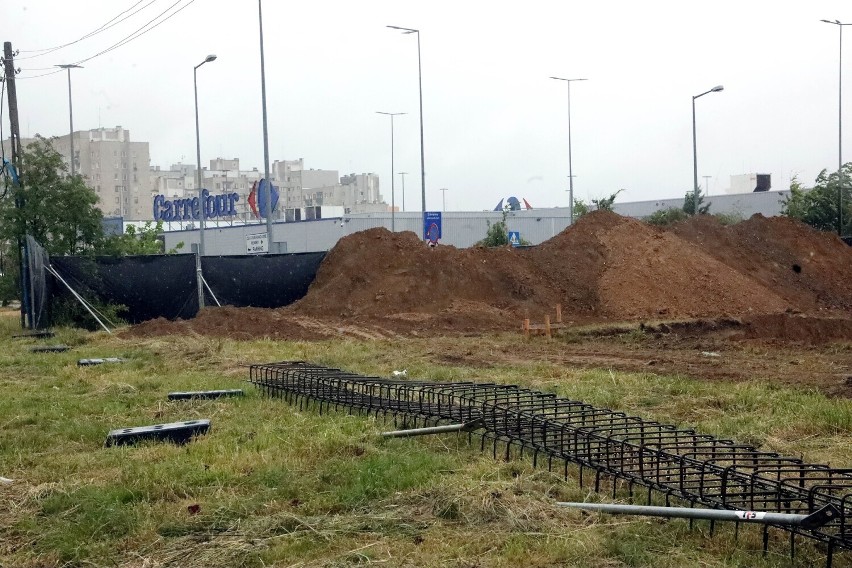 Powstaje Restauracja KFC na osiedlu Piekary w Legnicy, zobaczcie aktualne zdjęcia