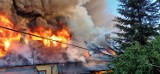 Pożar drewnianego domu przy ulicy Bugaj w Starachowicach. Ewakuowało się 9 osób