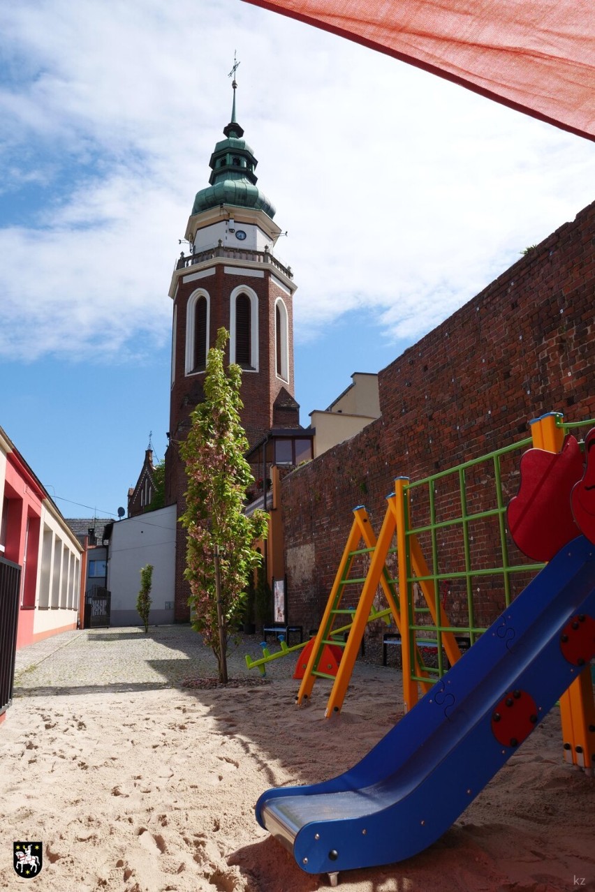 Nowy plac zabaw przy sycowskim przedszkolu otwarty! Zobacz zdjęcia
