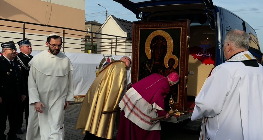 Parafia w Gaszynie powitała Obraz Matki Bożej Częstochowskiej 