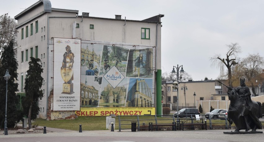 Malbork. Działka po Capitolu znów przedmiotem rozmów z inwestorem. Czy to koniec pustego placu w centrum miasta?