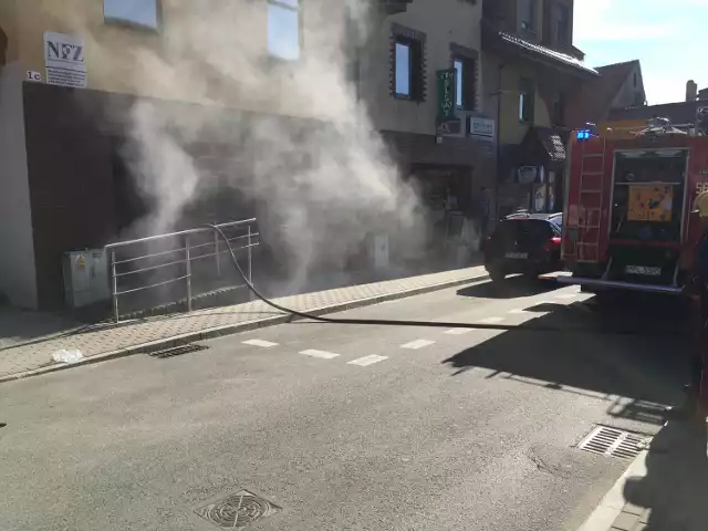 Pleszew. Pożar w przychodni zdrowia na ulicy Garncarskiej w Pleszewie. Pacjenci oraz personel został ewakuowany