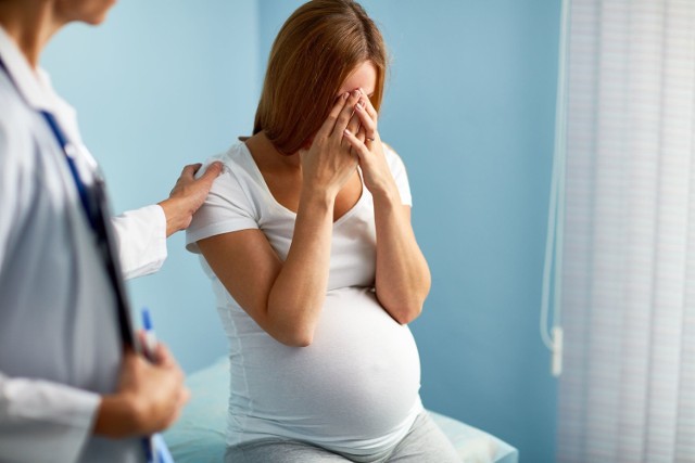 Zarażenie się COVID-19 w ciąży wymaga skrupulatnej kontroli ciśnienia tętniczego, stężenia glukozy we krwi na czczo oraz poziomu białka w moczu nawet przy łagodnym przebiegu infekcji