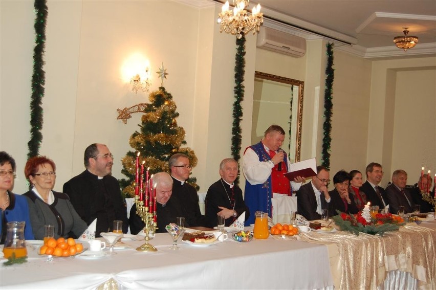 Kartuzy. Nowy biskup pelpliński na opłatkowym spotkaniu zrzeszeńców